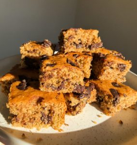 Tahini blondies