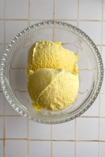Vanilla custard ice cream without a machine