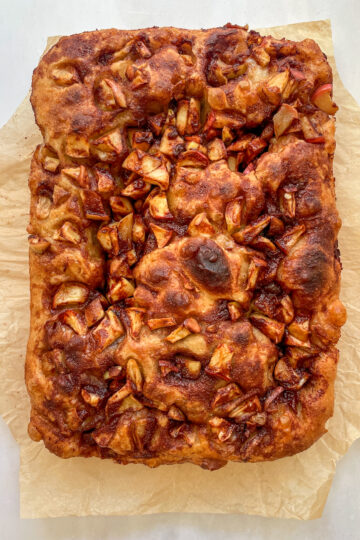 apple sourdough foccacia